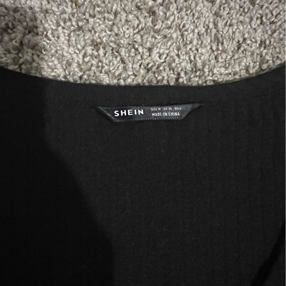 SHEIN Black V-Neck Drawstring Bell Sleeve Crop Top - Picture 8 of 8